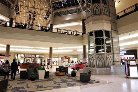 oklahoma city malls shopping centers.